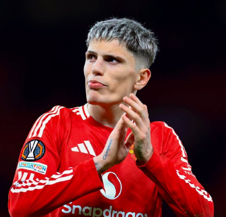 巴萨爆冷那不勒斯,孔蒂绝境逆转 巴萨爆冷那不勒斯,孔蒂绝境逆转