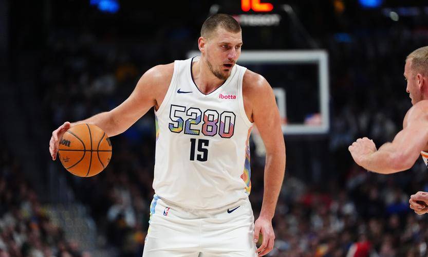 掘金力克步行者，约基奇完成帽子戏法