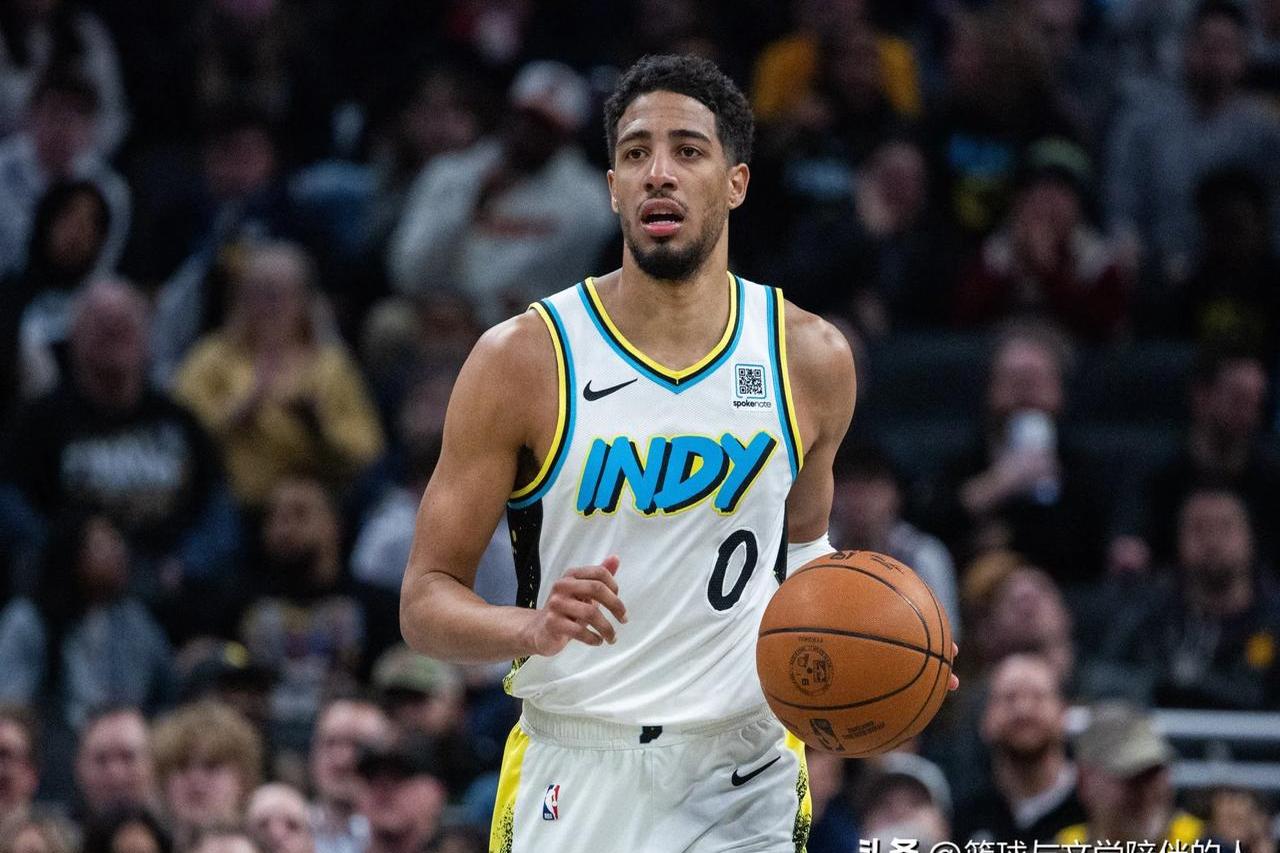 黄蜂鏖战爵士,阿德巴约完成帽子戏法的简单介绍 黄蜂鏖战爵士,阿德巴约完成帽子戏法的简单介绍