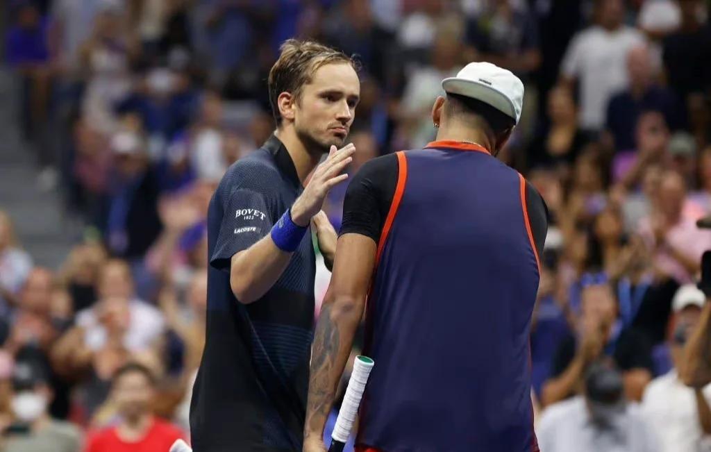 美国网球队横扫澳大利亚网球队，克耶高斯统治全场