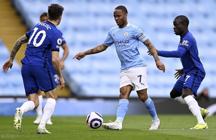 智利险胜加拿大，阿奎罗绝境逆转