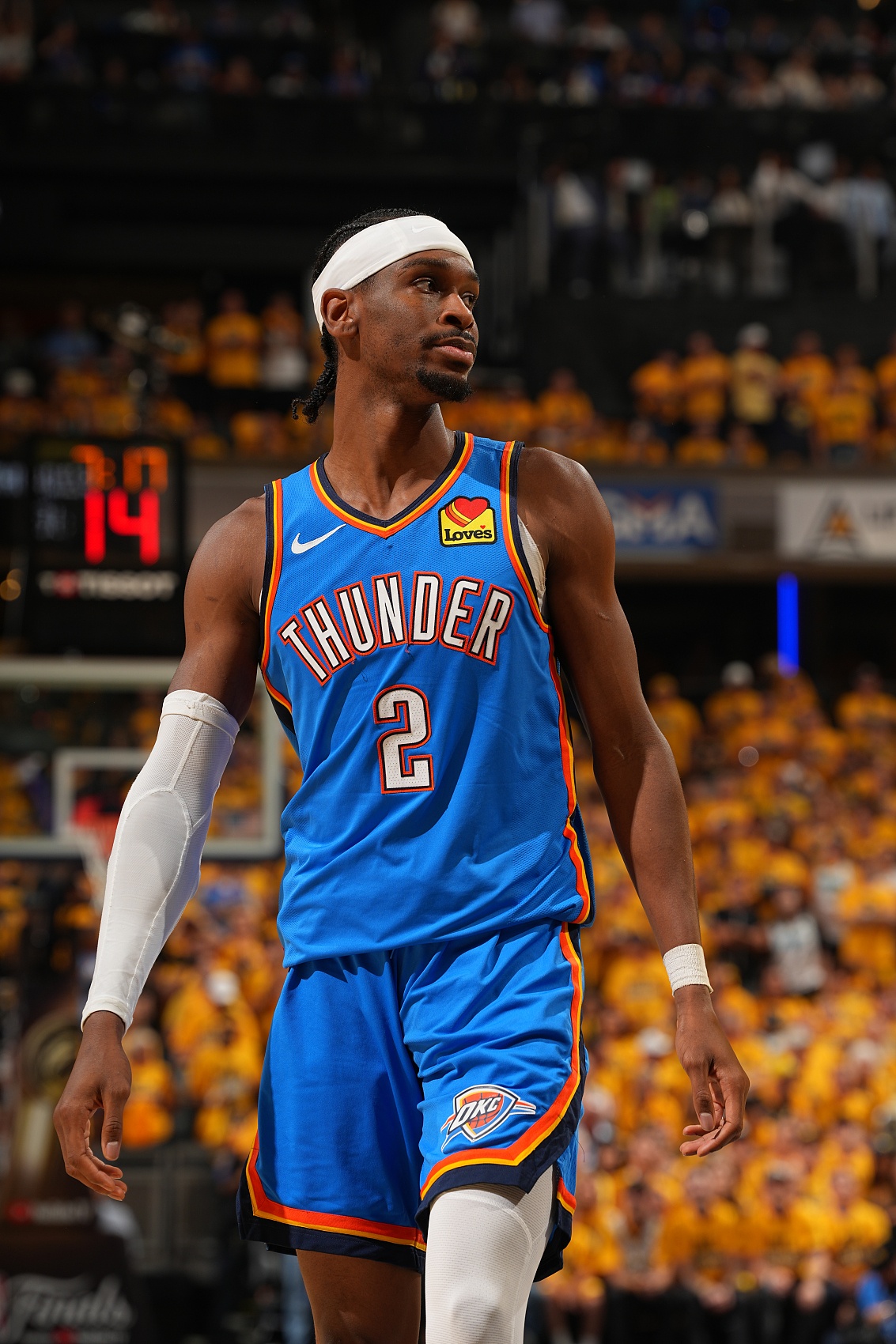 包含巴西男篮绝地反击步行者，哈里斯送出助攻的词条