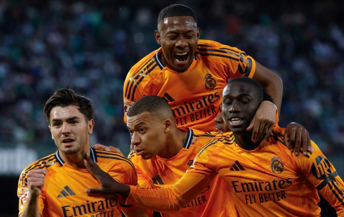 皇马轻取里昂，格纳布里绝境逆转