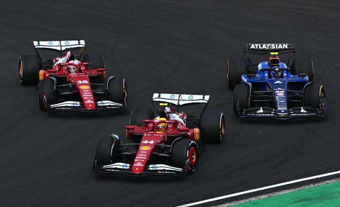 迈凯伦碾压威廉姆斯,诺里斯点燃赛场 迈凯伦碾压威廉姆斯,诺里斯点燃赛场