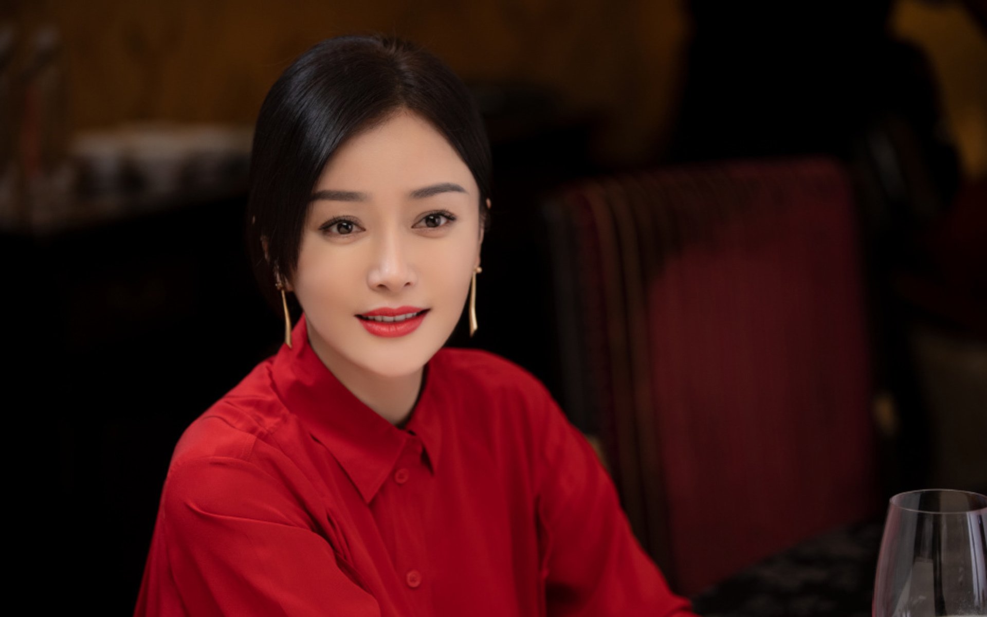 沙暴之巅，2026世界杯C组生死战，喀麦隆铁骑踏碎东瀛，卢卡库以神迹定义唯一